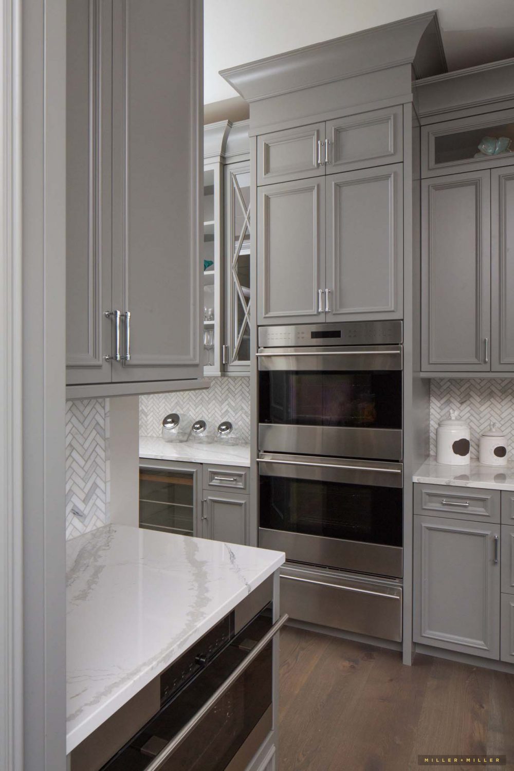 Inspiring Room Modern NantucketStyle Farmhouse Kitchen with Gray