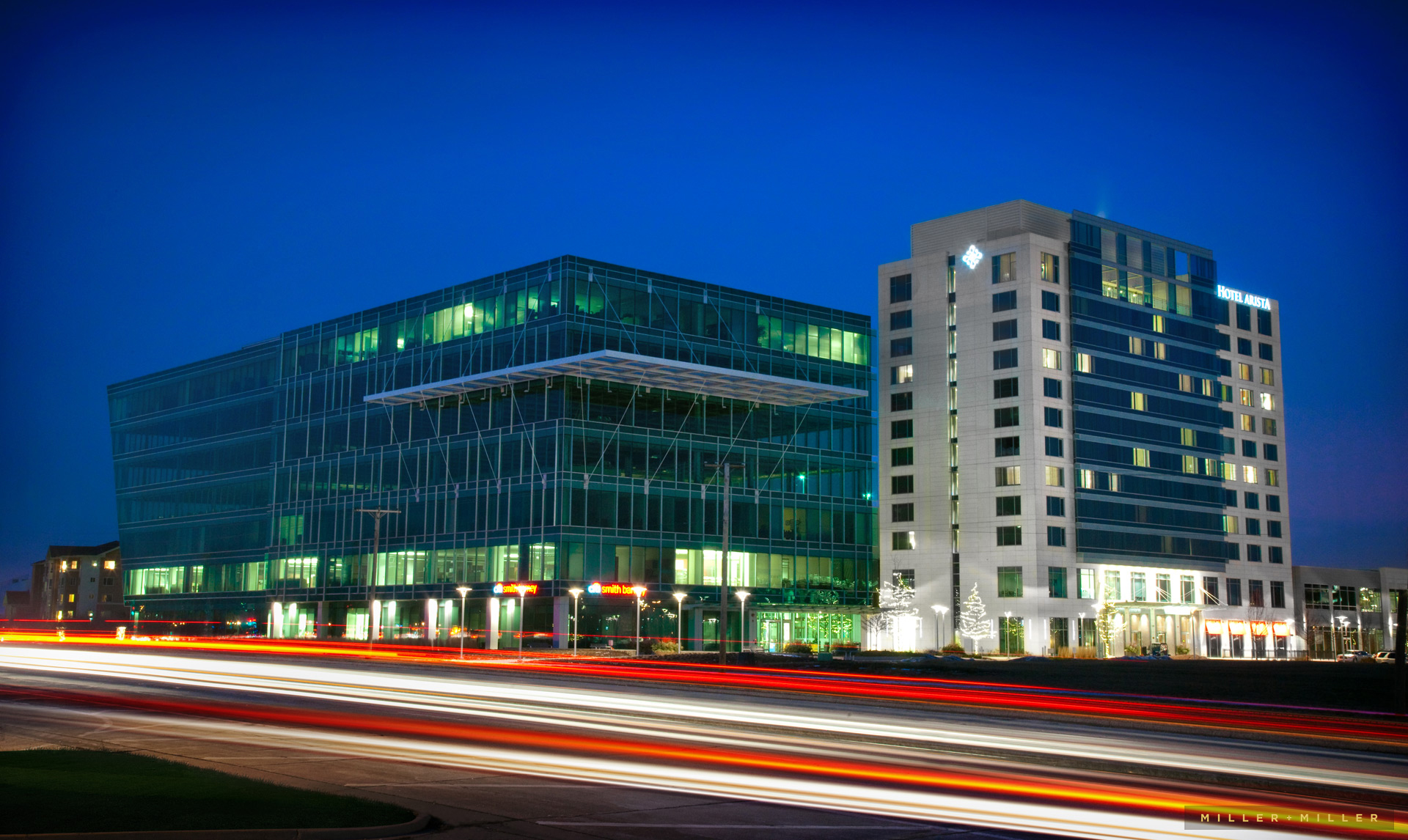 large-corporate-building-dark-night-photography