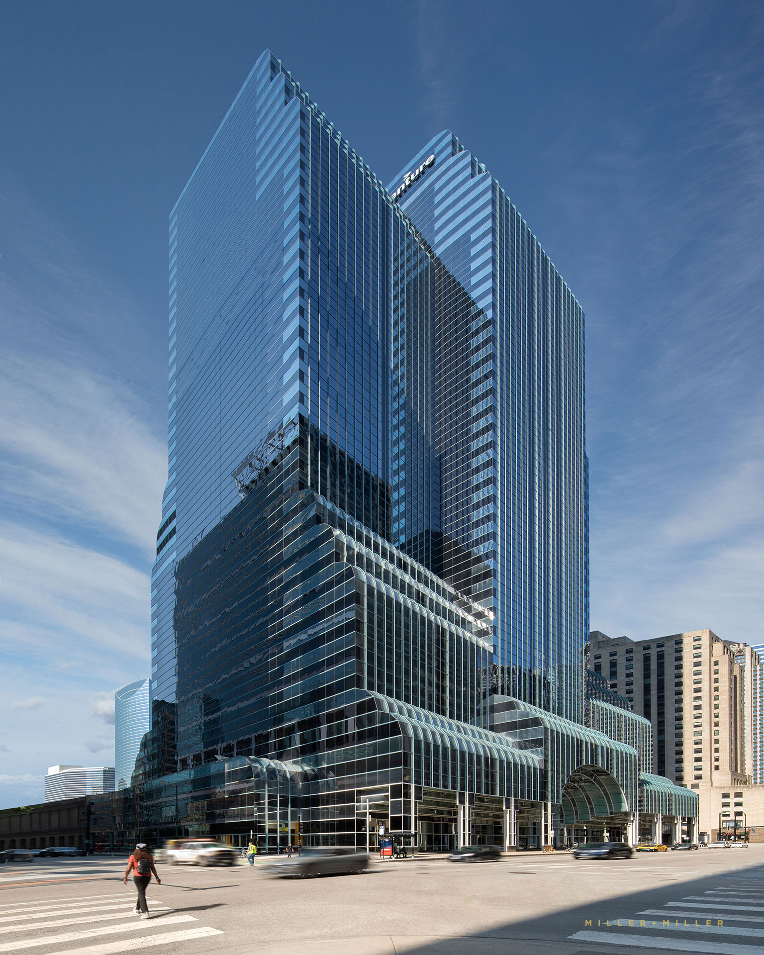 Accenture Tower 500 West Madison Chicago Ogilvie Transportation Center Metra train station JAHN Architects
